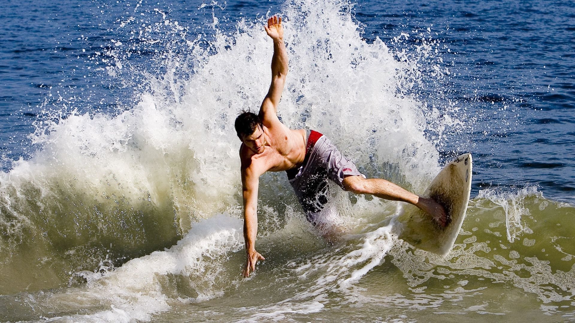 _全民健身月：多彩主题运动持续火热_，2020全民健身主题